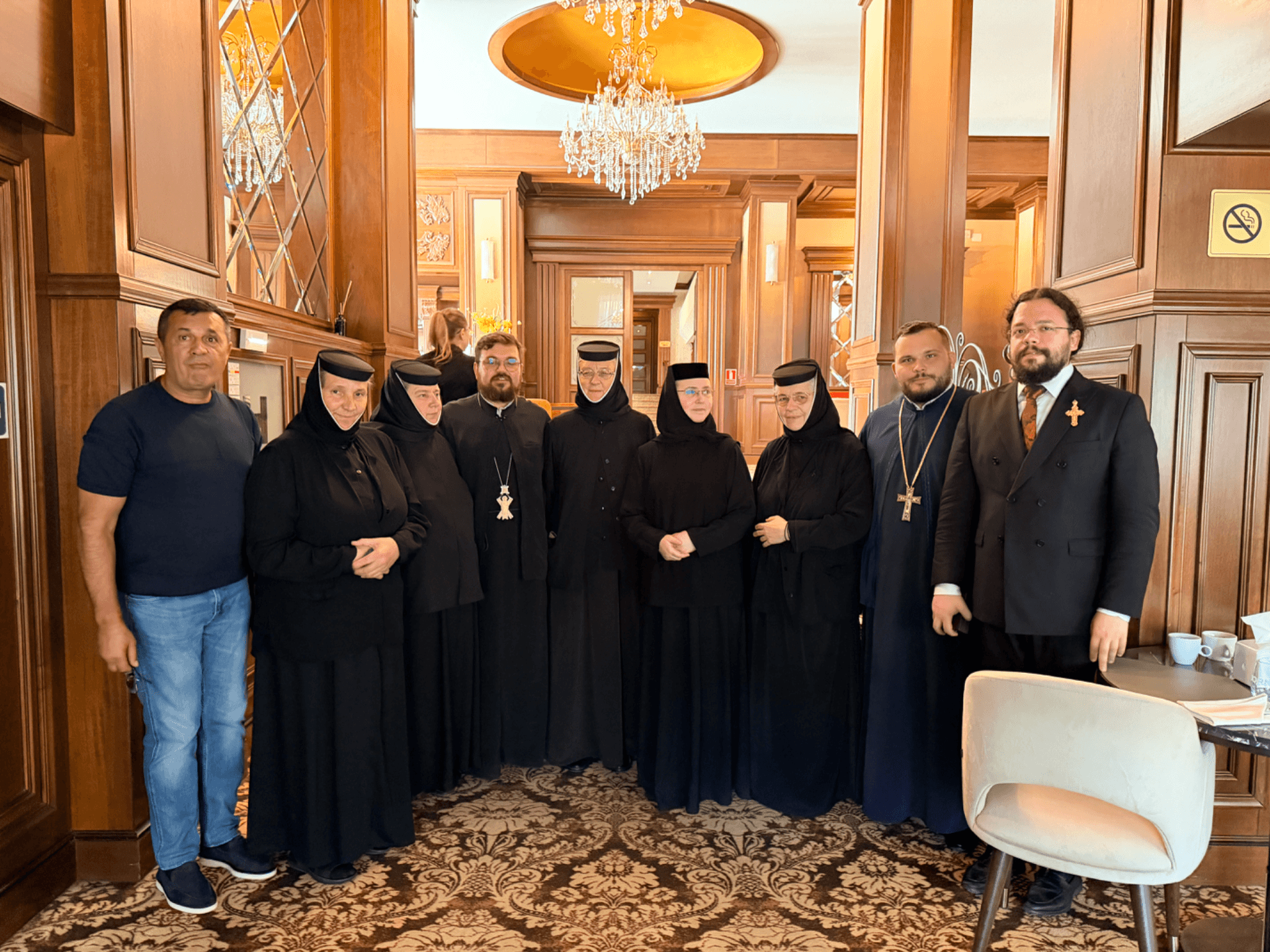 Sfânta Liturghie de hram săvârșită, cu binecuvântarea IPS Calinic, de către PS Siluan, Episcopul Ortodox Român al Ungariei — foto 3