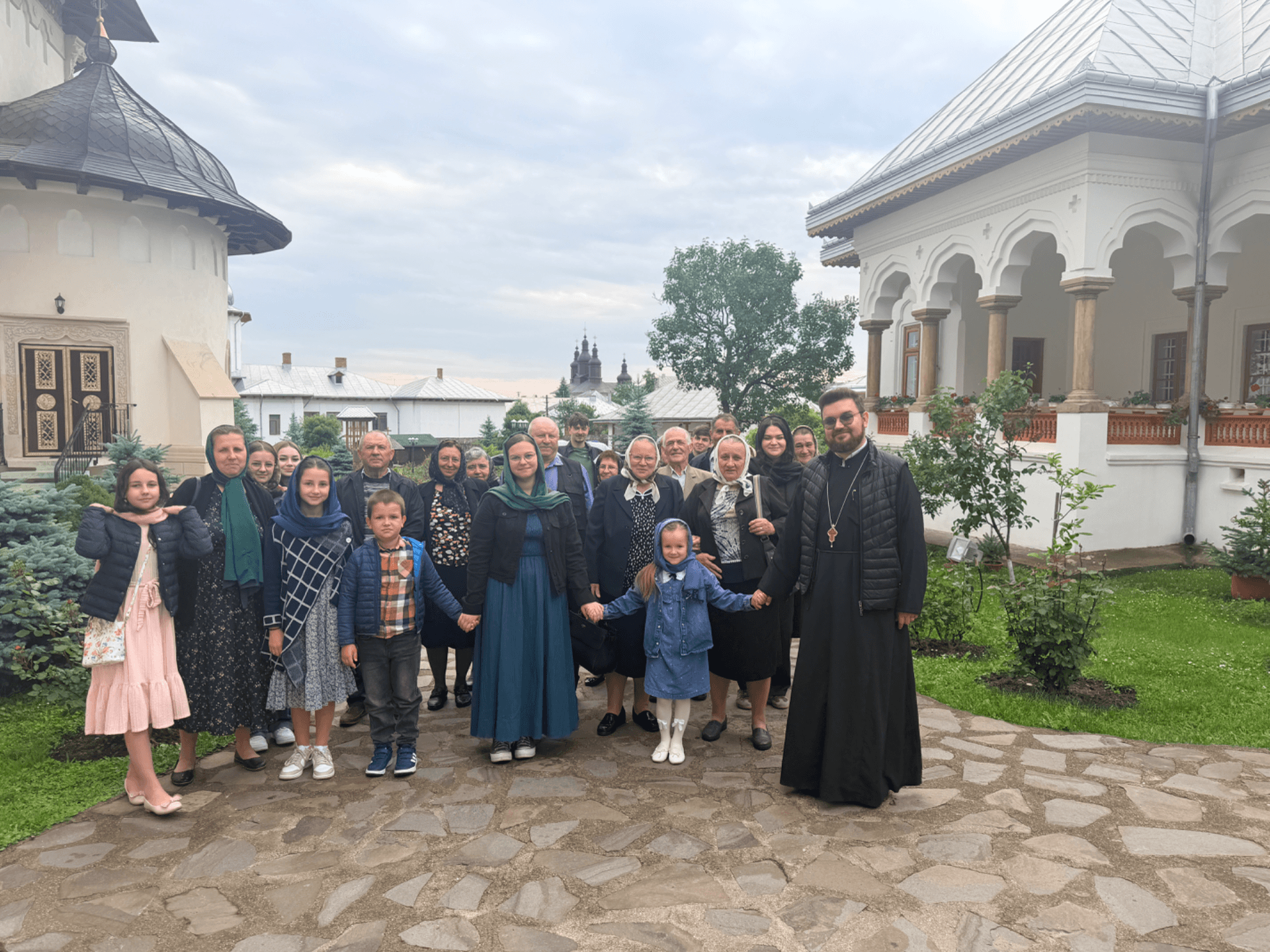 Pelerinaj la mănăstirile nemțene al credincioșilor din parohiile Stejari și Bosanci II — foto 7