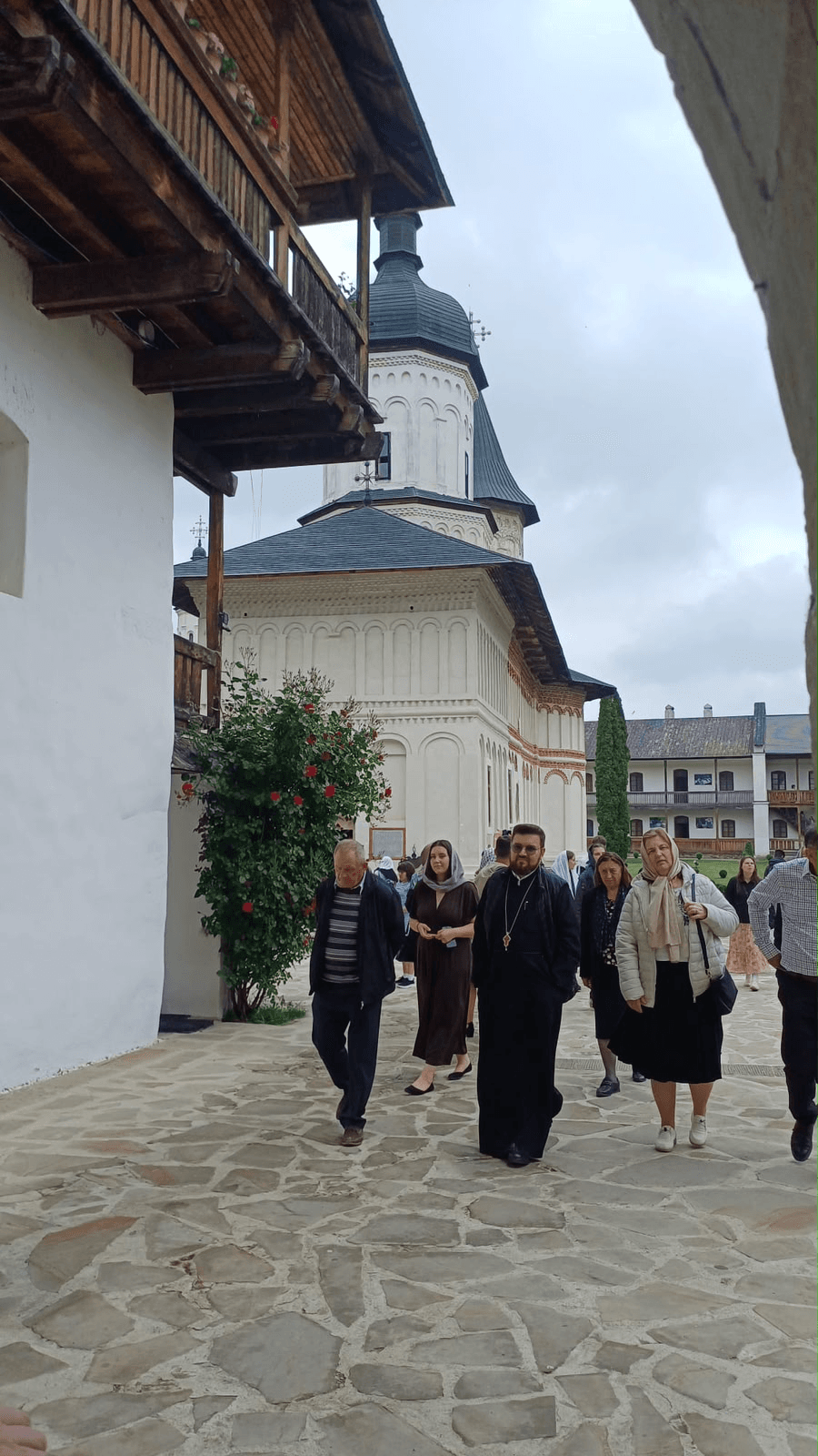 Pelerinaj la mănăstirile nemțene al credincioșilor din parohiile Stejari și Bosanci II — foto 12
