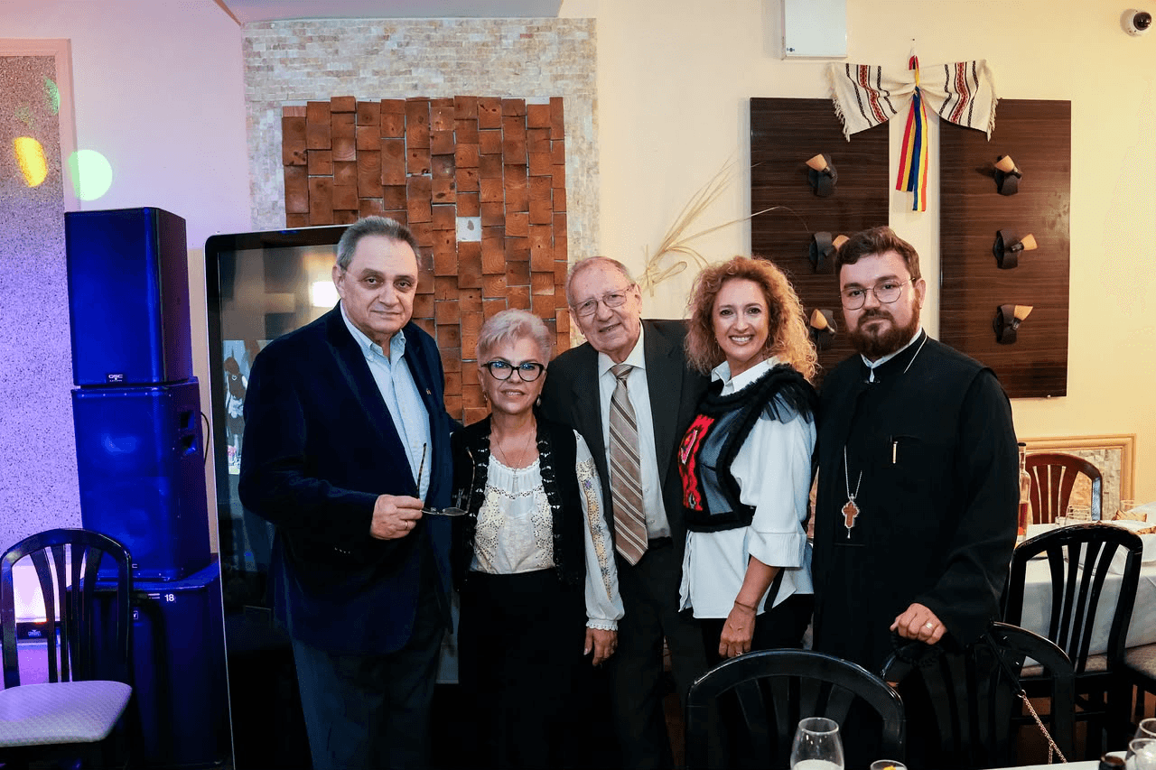 Părintele Andrei Mocanu a conferențiat la New York despre rolul femeii în societate, familie și Biserică — foto 3