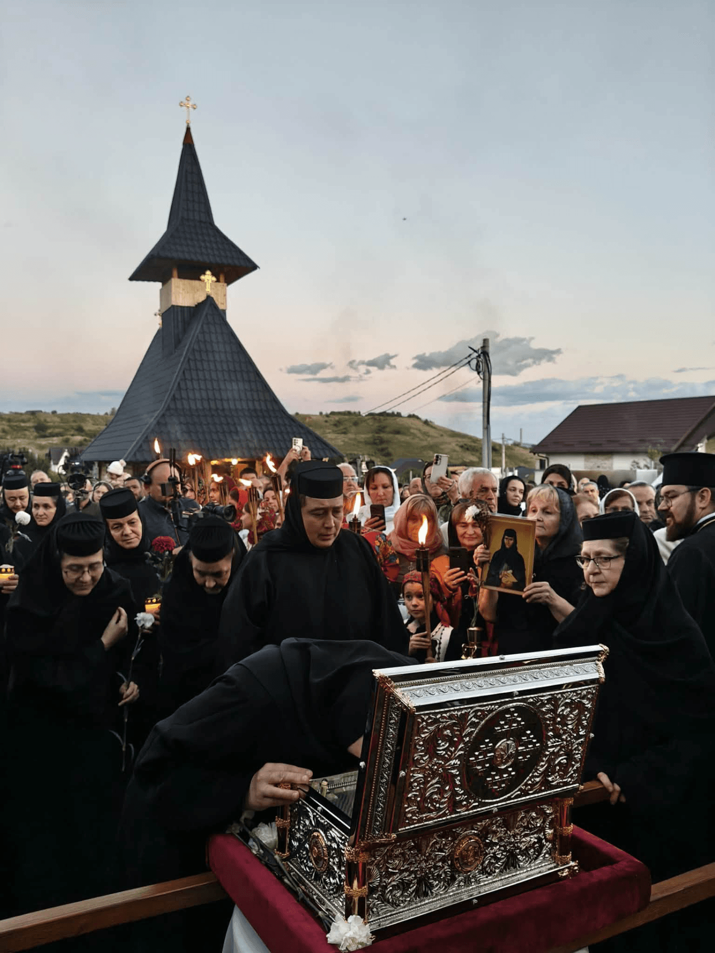 Sfânta Elisabeta a ajuns acasă, în Bucovina — foto 1