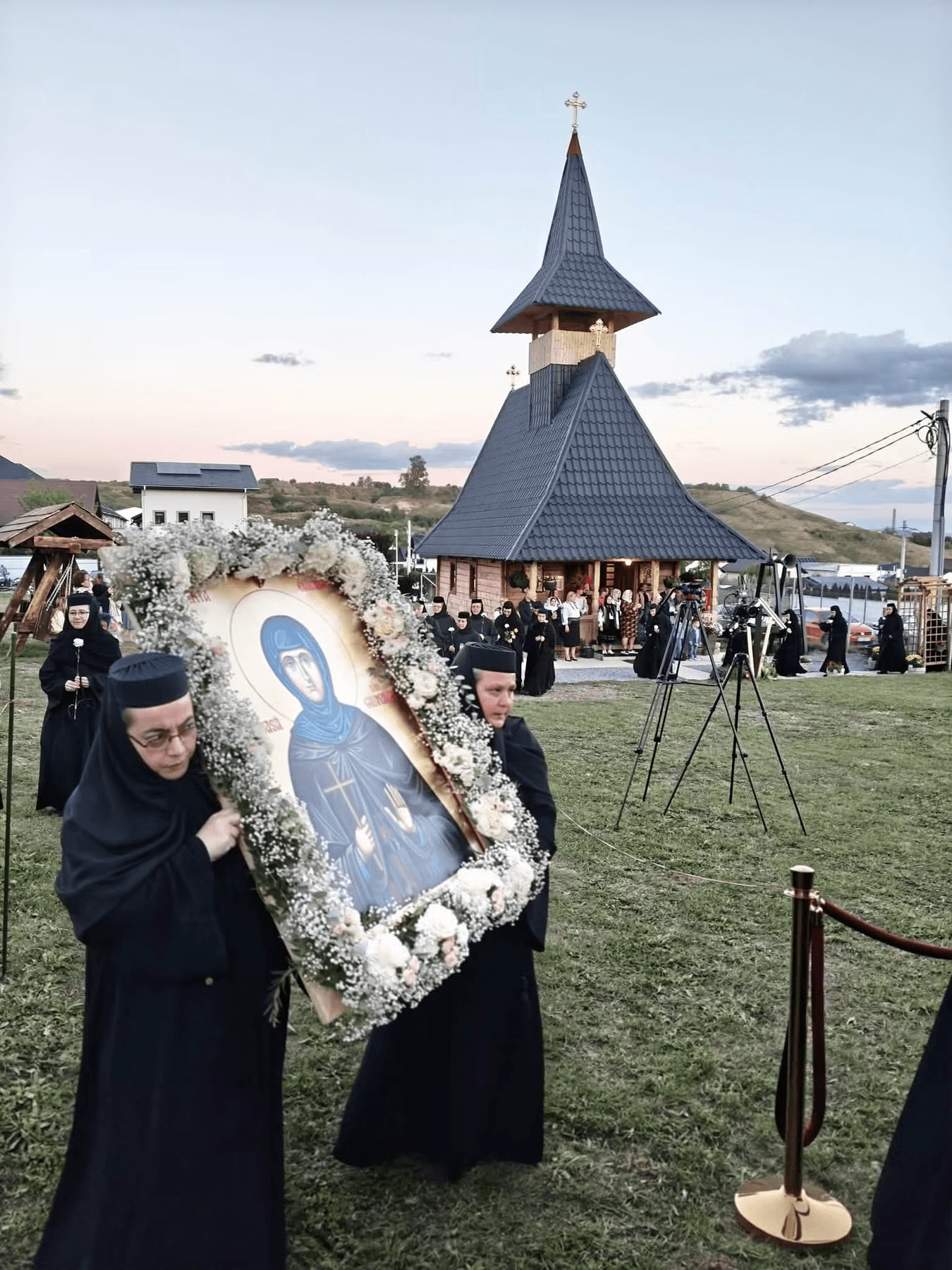 Primirea Moaștelor Sfintei Elisabeta în parohia ,,Sf. Părinți Ioachim și Ana” - Stejari, Suceava — foto 4